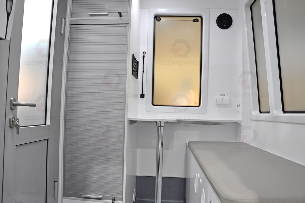 Мобильный медицинский кабинет для выездного тестирования на COVID-19